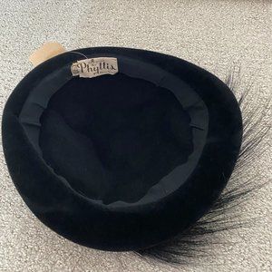 Phyllis NY Vintage hat in brand new condition (NWT)